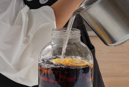 Фото шага рецепта Компот из черноплодной рябины на зиму 174205 шаг 5  