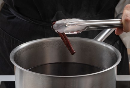 Фото шага рецепта Компот из черноплодной рябины на зиму 174205 шаг 7  