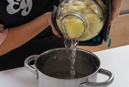 Фото шага рецепта Компот из груш 174637 шаг 6