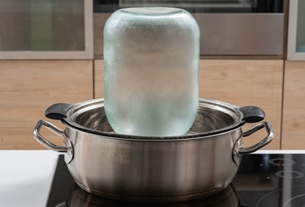 Фото шага рецепта Компот из персиков на зиму 174213 шаг 3  