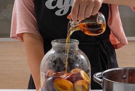 Фото шага рецепта Компот из слив с ромом 174636 шаг 8  