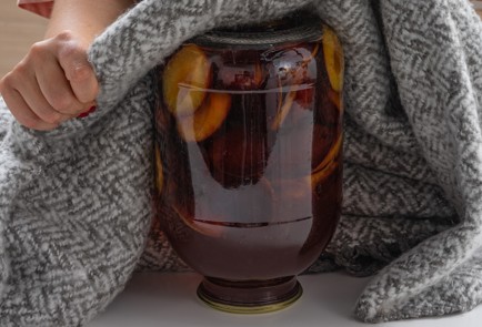 Фото шага рецепта Компот из слив с ромом 174636 шаг 9  