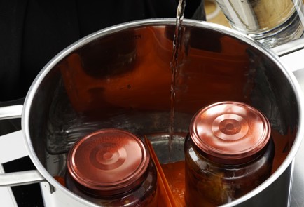 Фото шага рецепта Простой рецепт компота из слив 152704 шаг 7  