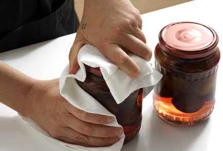 Фото шага рецепта Простой рецепт компота из слив 152704 шаг 9  