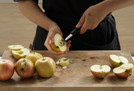 Фото шага рецепта Компот из яблок с имбирем 152703 шаг 1  