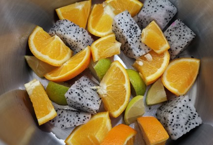 Фото шага рецепта Компот 189096 шаг 3  