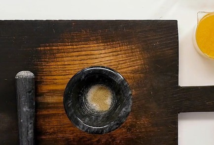 Фото шага рецепта Конфи из утиных ножек с пюре 24287 шаг 2