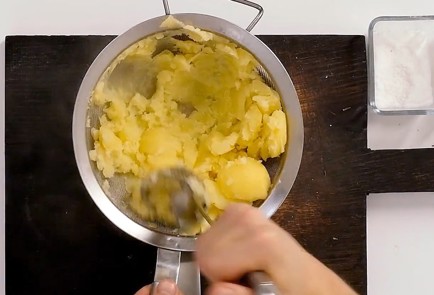 Фото шага рецепта Конфи из утиных ножек с пюре 24287 шаг 9