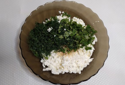 Фото шага рецепта Конвертики из лаваша с творогом и зеленью 187933 шаг 5  