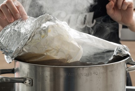 Фото шага рецепта Копченая форель 138821 шаг 7  