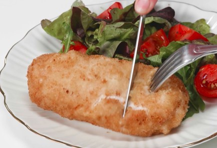 Фото шага рецепта Кордон блю из стейка индейки с ветчиной Кампана 175264 шаг 11  