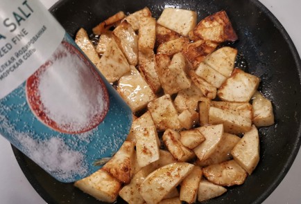 Фото шага рецепта Корень сельдерея обжаренный на сале 153104 шаг 10