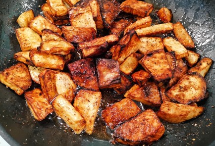 Фото шага рецепта Корень сельдерея обжаренный на сале 153104 шаг 13