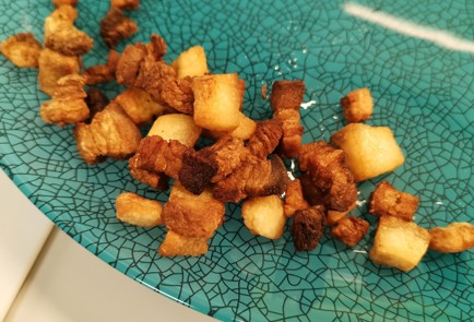 Фото шага рецепта Корень сельдерея обжаренный на сале 153104 шаг 5