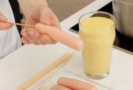 Фото шага рецепта Корндог 125147 шаг 6  