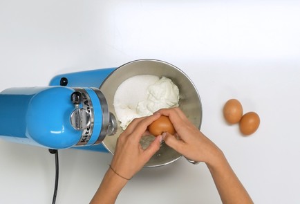 Фото шага рецепта Королевская ватрушка со сметаной и сливочным маслом 45692 шаг 3