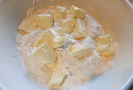 Фото шага рецепта Королевская ватрушка 191534 шаг 5  