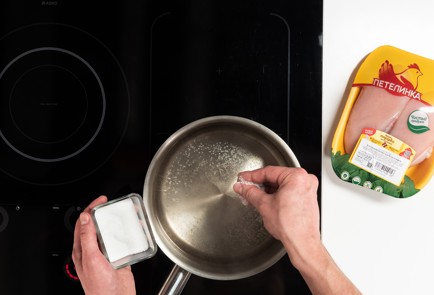 Фото шага рецепта Коронейшенчикен 140340 шаг 2  