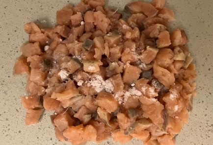 Фото шага рецепта Корзинки из горбуши с зеленью 191011 шаг 5