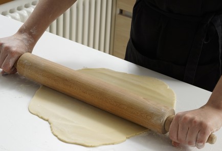 Фото шага рецепта Корзиночки с белковым кремом и ягодами 152952 шаг 7  