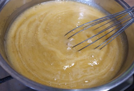 Фото шага рецепта Корзиночки с лимонным кремом и меренгой 189135 шаг 10  