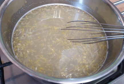 Фото шага рецепта Корзиночки с лимонным кремом и меренгой 189135 шаг 8  