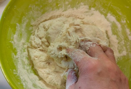 Фото шага рецепта Корзиночки с творожным кремом и ягодами 189247 шаг 15  