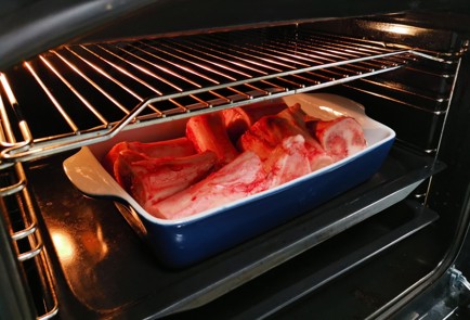 Фото шага рецепта Костный бульон 176012 шаг 2  