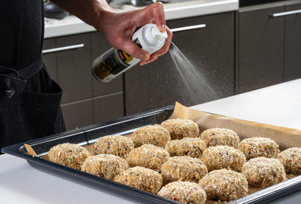 Фото шага рецепта Котлеты из баклажана 191551 шаг 10  