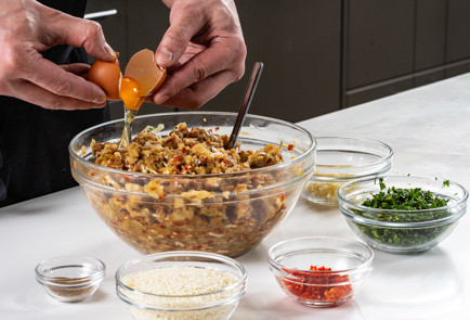 Фото шага рецепта Котлеты из баклажана 191551 шаг 8  