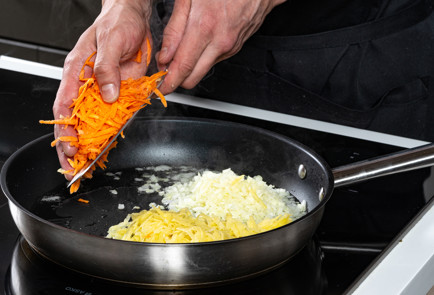 Фото шага рецепта Котлеты из чечевицы 191460 шаг 4  