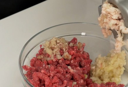 Фото шага рецепта Котлеты из говядины 136754 шаг 2  