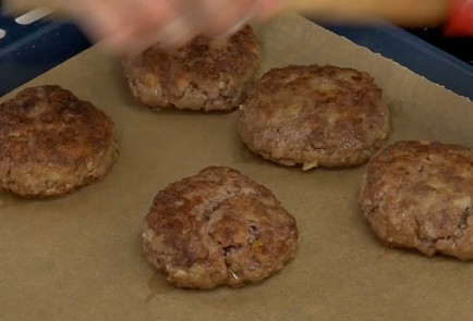 Фото шага рецепта Котлеты из говядины 136754 шаг 9  