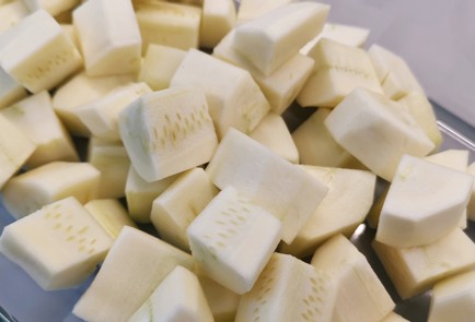 Фото шага рецепта Котлеты из индейки на овощной подушке 174120 шаг 1  