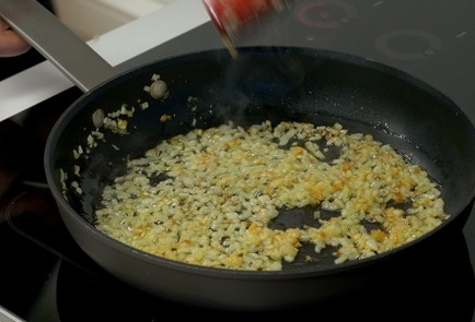 Фото шага рецепта Котлеты из индейки 140750 шаг 2  