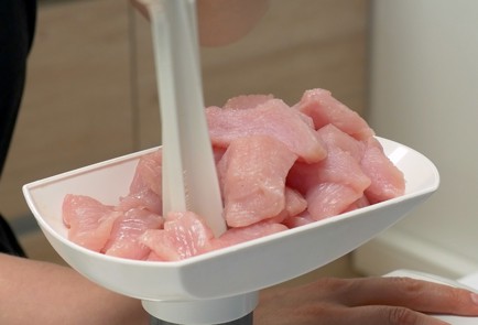 Фото шага рецепта Котлеты из индейки 140750 шаг 4  