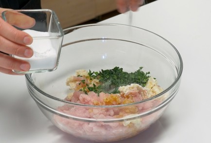 Фото шага рецепта Котлеты из индейки 140750 шаг 6  