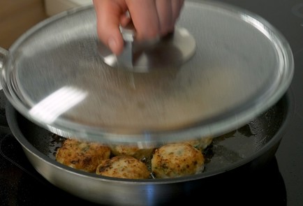 Фото шага рецепта Котлеты из индейки 140750 шаг 9  