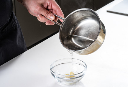 Фото шага рецепта Котлеты из кабачка 191444 шаг 2  