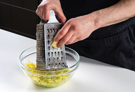 Фото шага рецепта Котлеты из кабачка 191444 шаг 6  