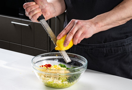 Фото шага рецепта Котлеты из кабачка 191444 шаг 8  