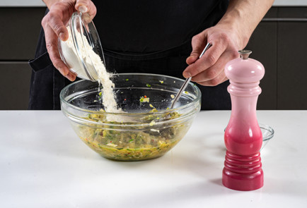 Фото шага рецепта Котлеты из кабачка 191444 шаг 9  