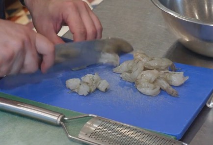 Фото шага рецепта Котлеты из креветок и трески 186407 шаг 6  