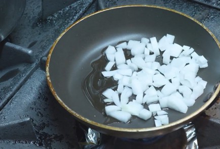 Фото шага рецепта Котлеты из креветок и трески 186407 шаг 8  