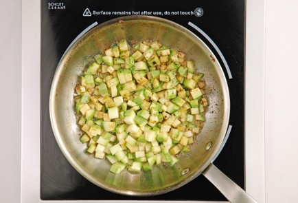 Фото шага рецепта Котлеты из кролика с кабачками 58182 шаг 2  