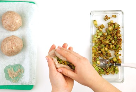 Фото шага рецепта Котлеты из кролика с кабачками 58182 шаг 3  