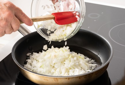 Фото шага рецепта Котлеты из курицы и телятины 139264 шаг 1  