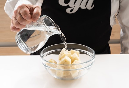 Фото шага рецепта Котлеты из курицы и телятины 139264 шаг 2  