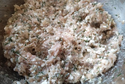 Фото шага рецепта Котлеты из куриного филе с творогом 189398 шаг 8  