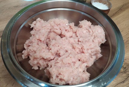 Фото шага рецепта Котлеты из куриного филе 188798 шаг 2  